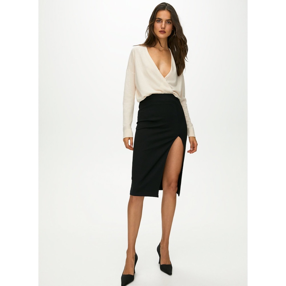 NWT Aritzia Babaton Pencil Slit Skirt